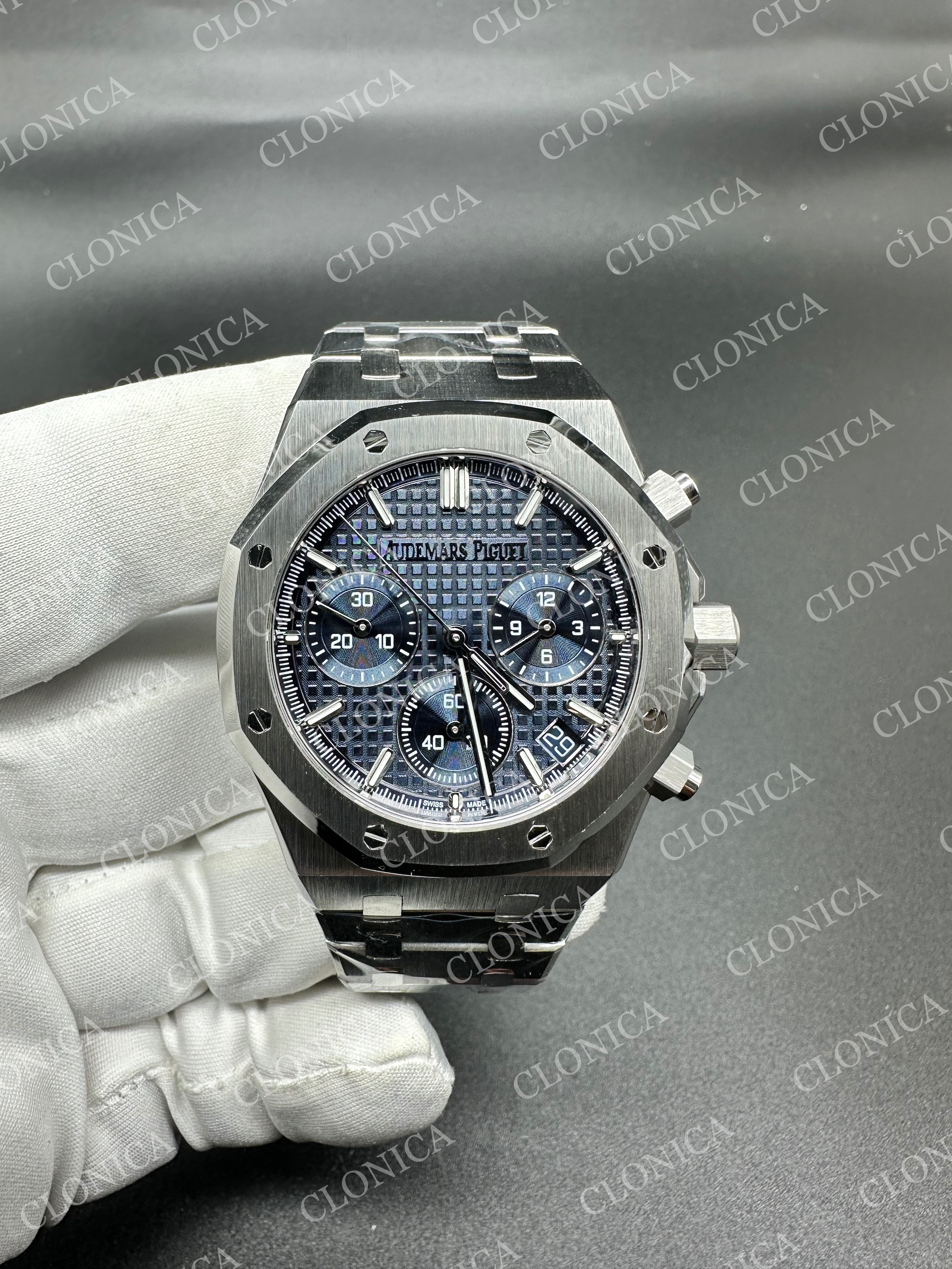 ROYAL OAK CHRONO 26240 SS BLUE DIAL ON SS BRACELET SA4401 SUPER CLONE