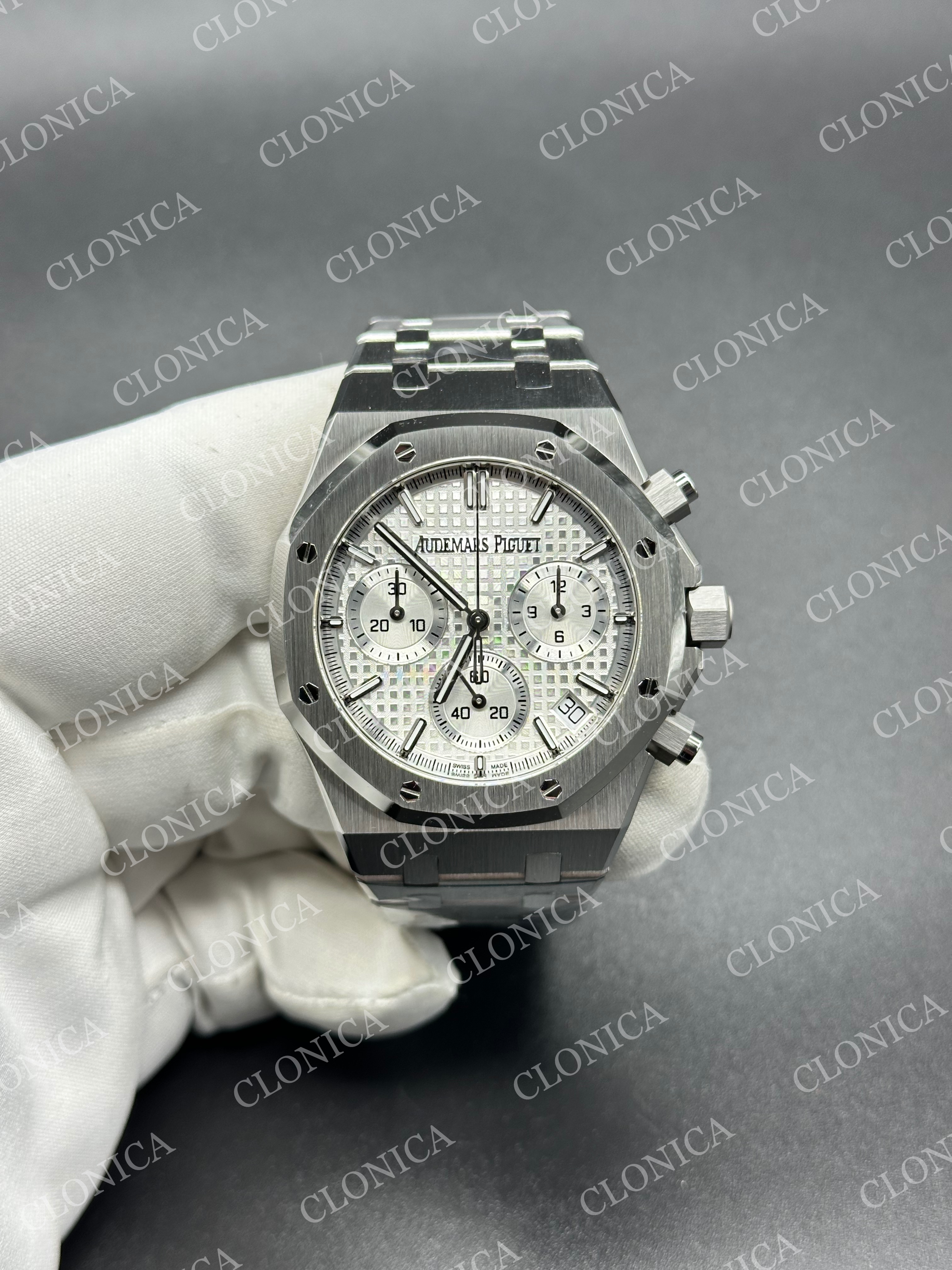 ROYAL OAK CHRONO 26240 SS WHITE DIAL ON SS BRACELET SA4401 SUPER CLONE