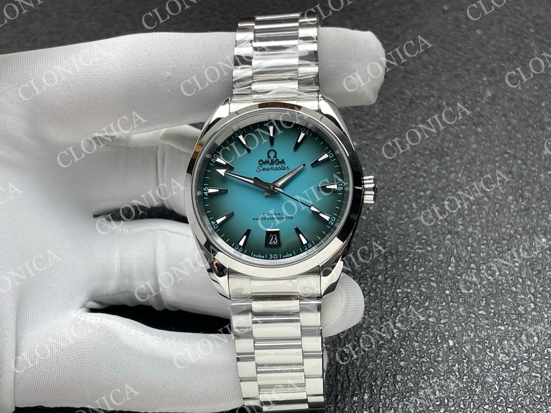 AQUA TERRA 150M MASTER 38MM SS BLUE OMBRE DIAL