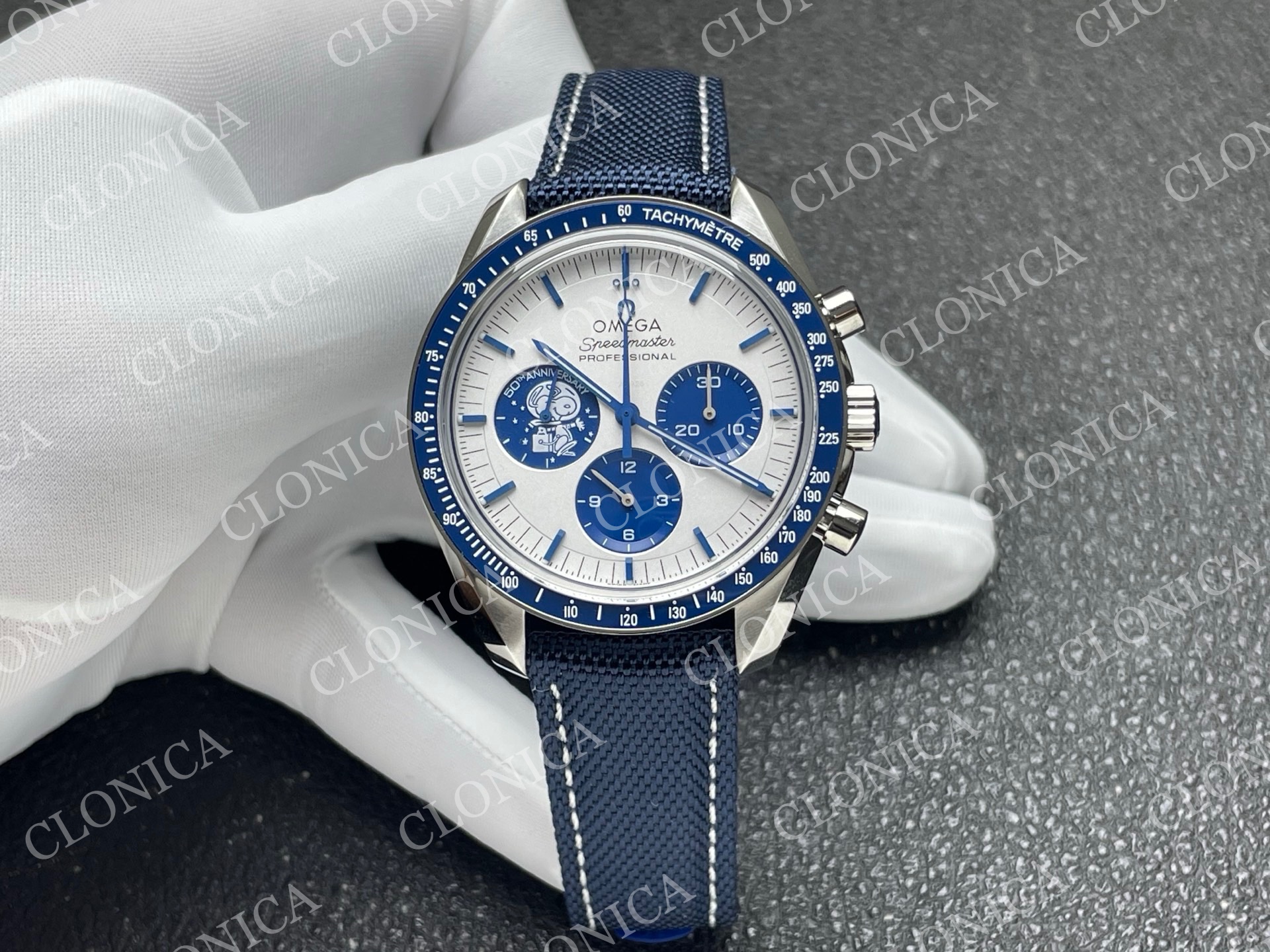 SPEEDMASTER PROFESSIONAL SNOOPY SS SILVER DIAL BLUE MARKER ON BLUE NYLON STRAP A3861