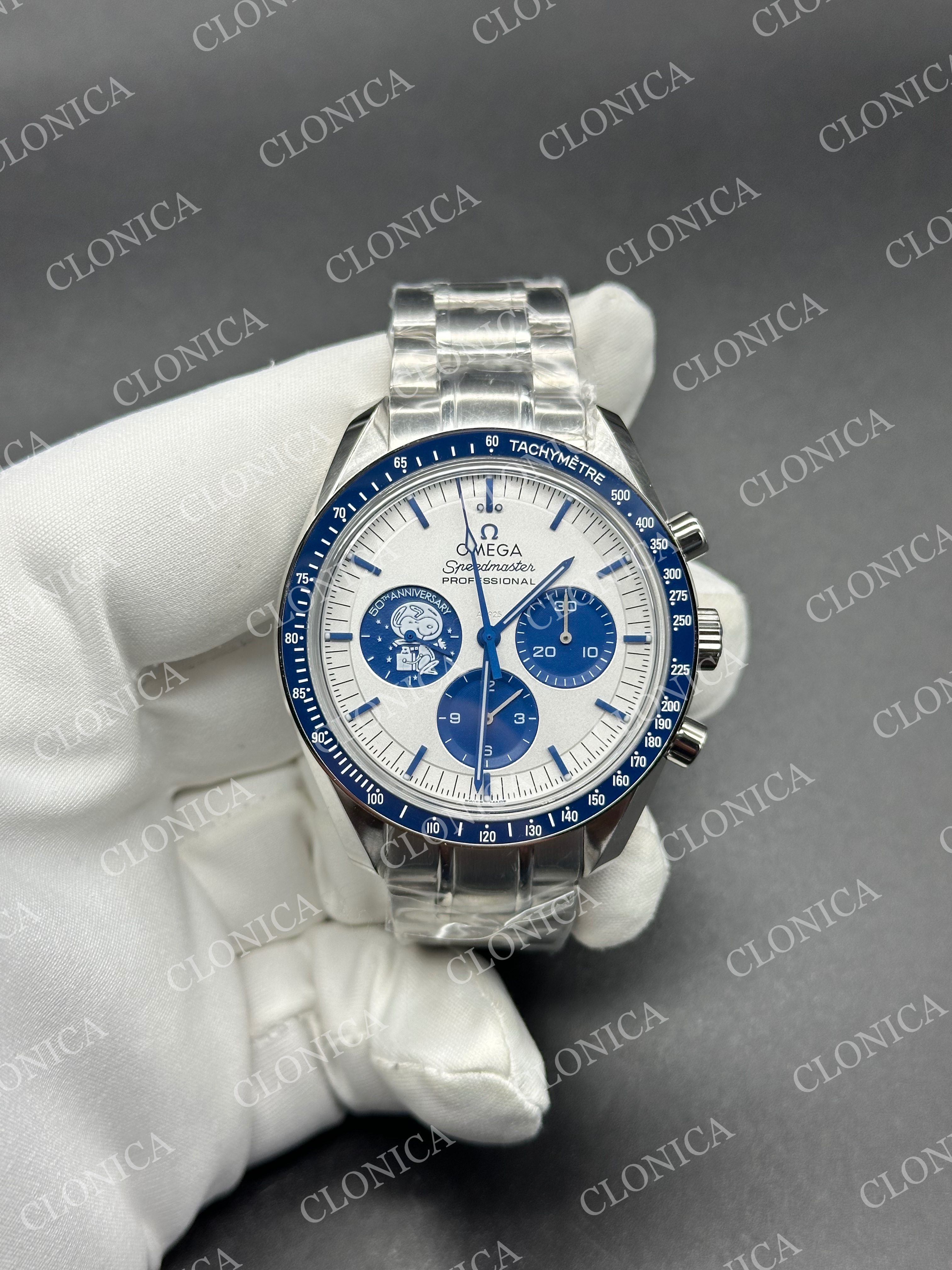 SPEEDMASTER PROFESSIONAL SNOOPY SS SILVER DIAL BLUE MARKER ON SS STRAP A3861