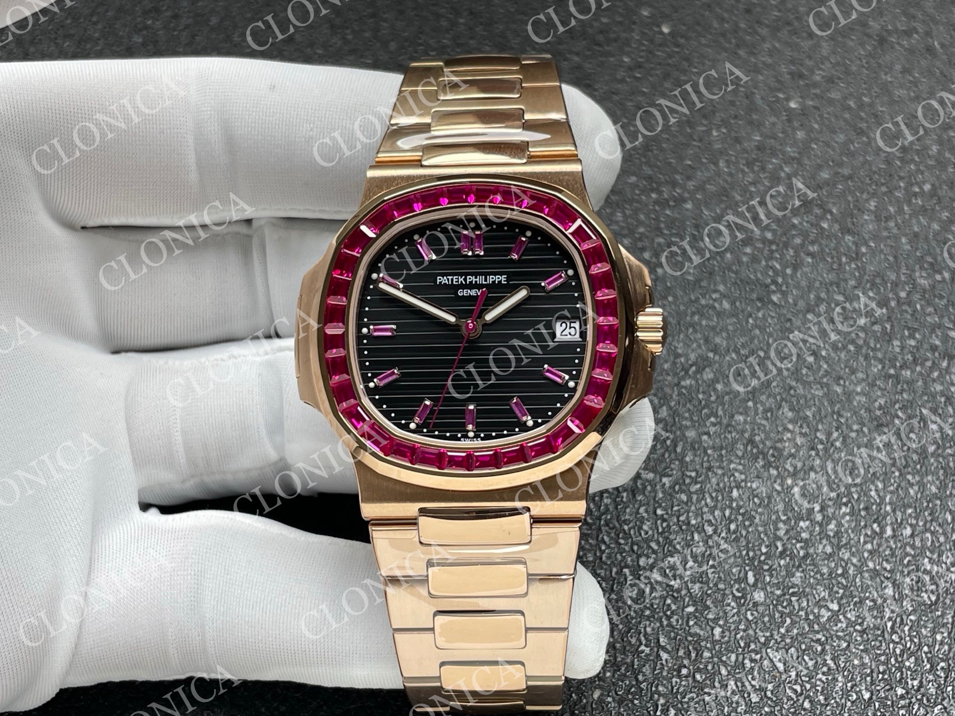 NAUTILUS 5711/1A REDT DIAMOND RG GRAY TEXTURED DIAL