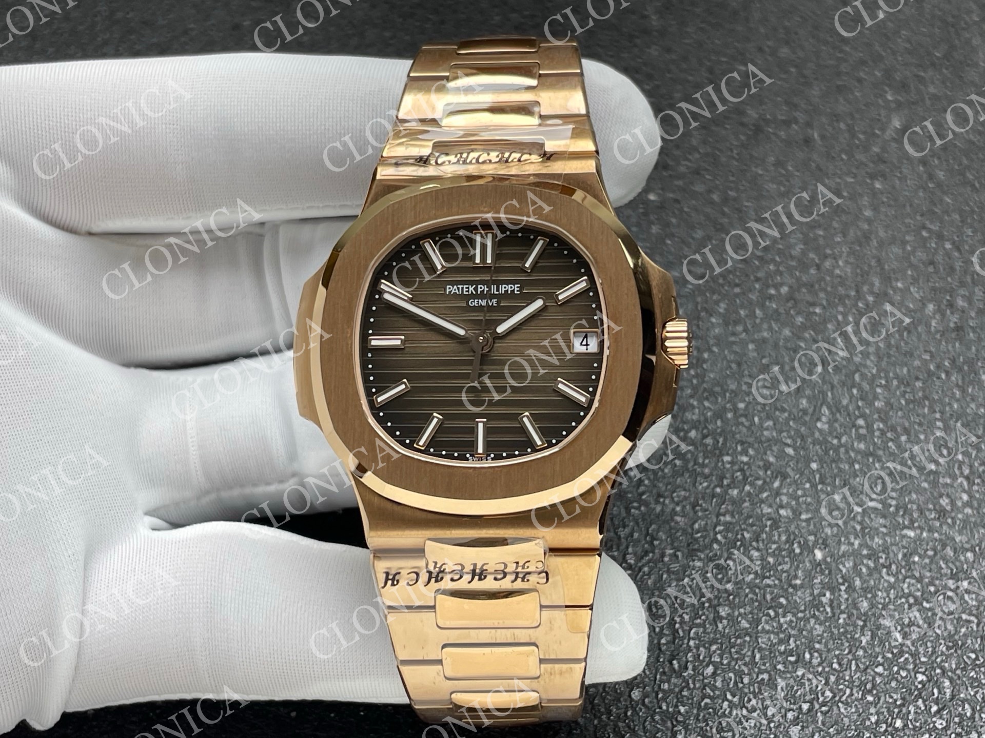 NAUTILUS 5711 RG BROWN TEXTURED DIAL