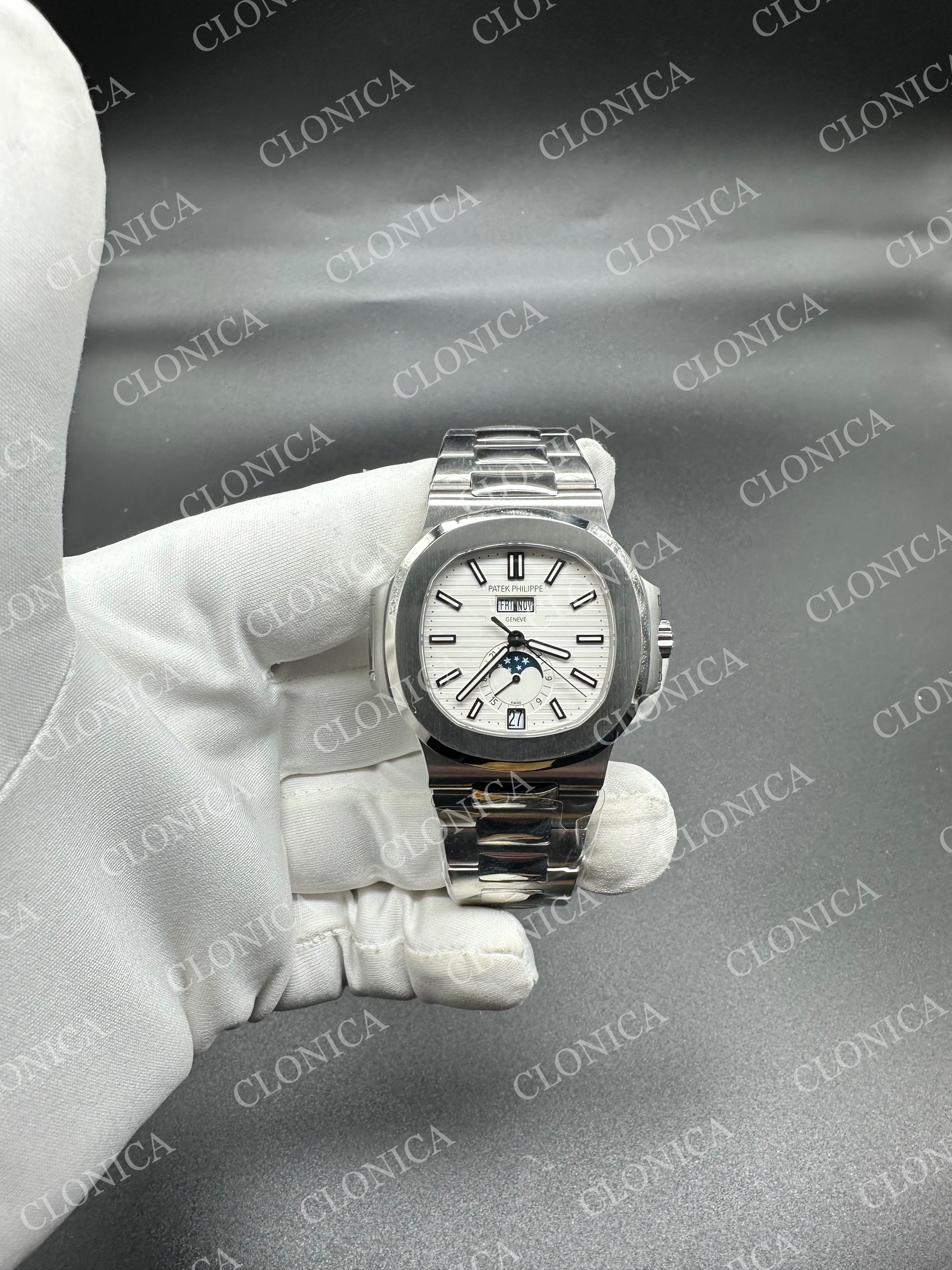 NAUTILUS 5726 FULL FUNCTION SS WHITE DIAL ON SS BRACELET