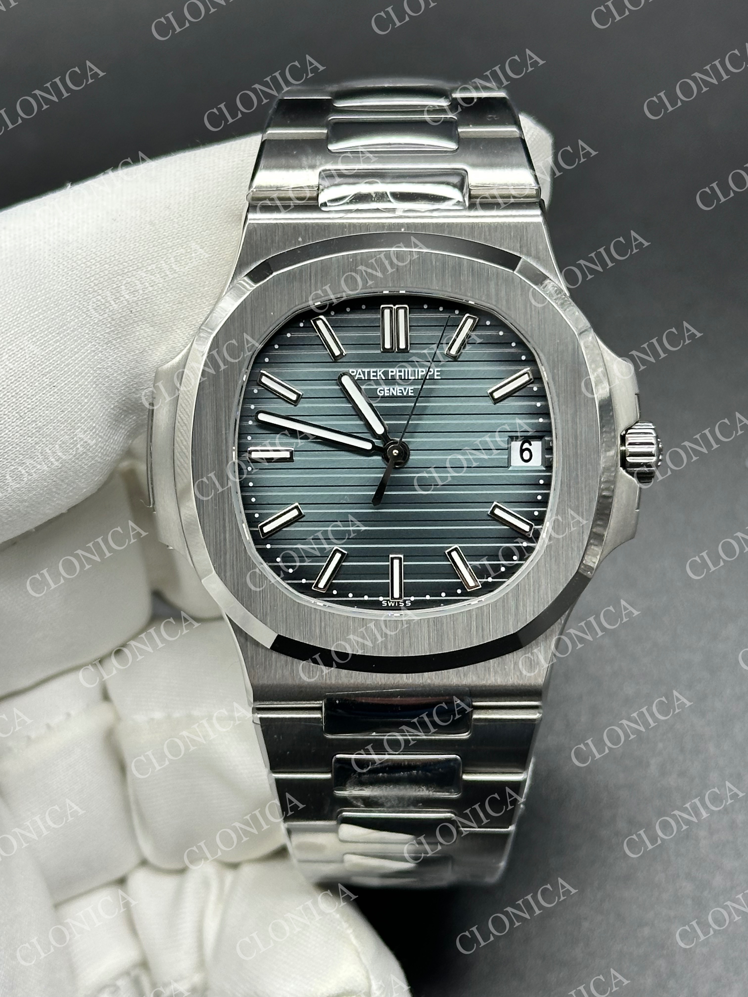 NAUTILUS 5711/1A SS BLUE TEXTURED DIAL ON SS BRACELET SUPER CLONE