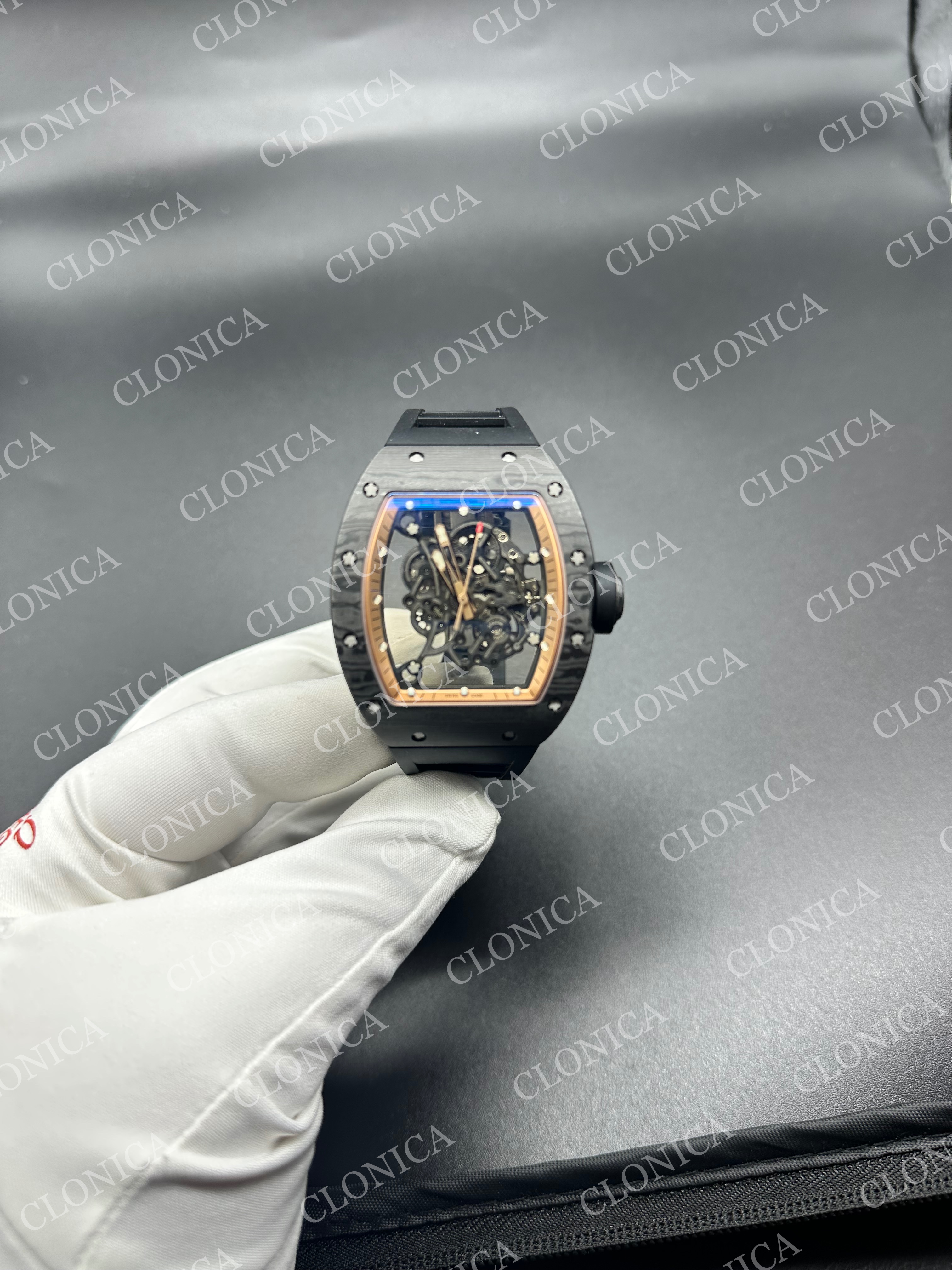 RM055 NTPT CARBON ROSE/BLACK INNER BEZEL ON BLACK RUBBER STRAP RMUL2