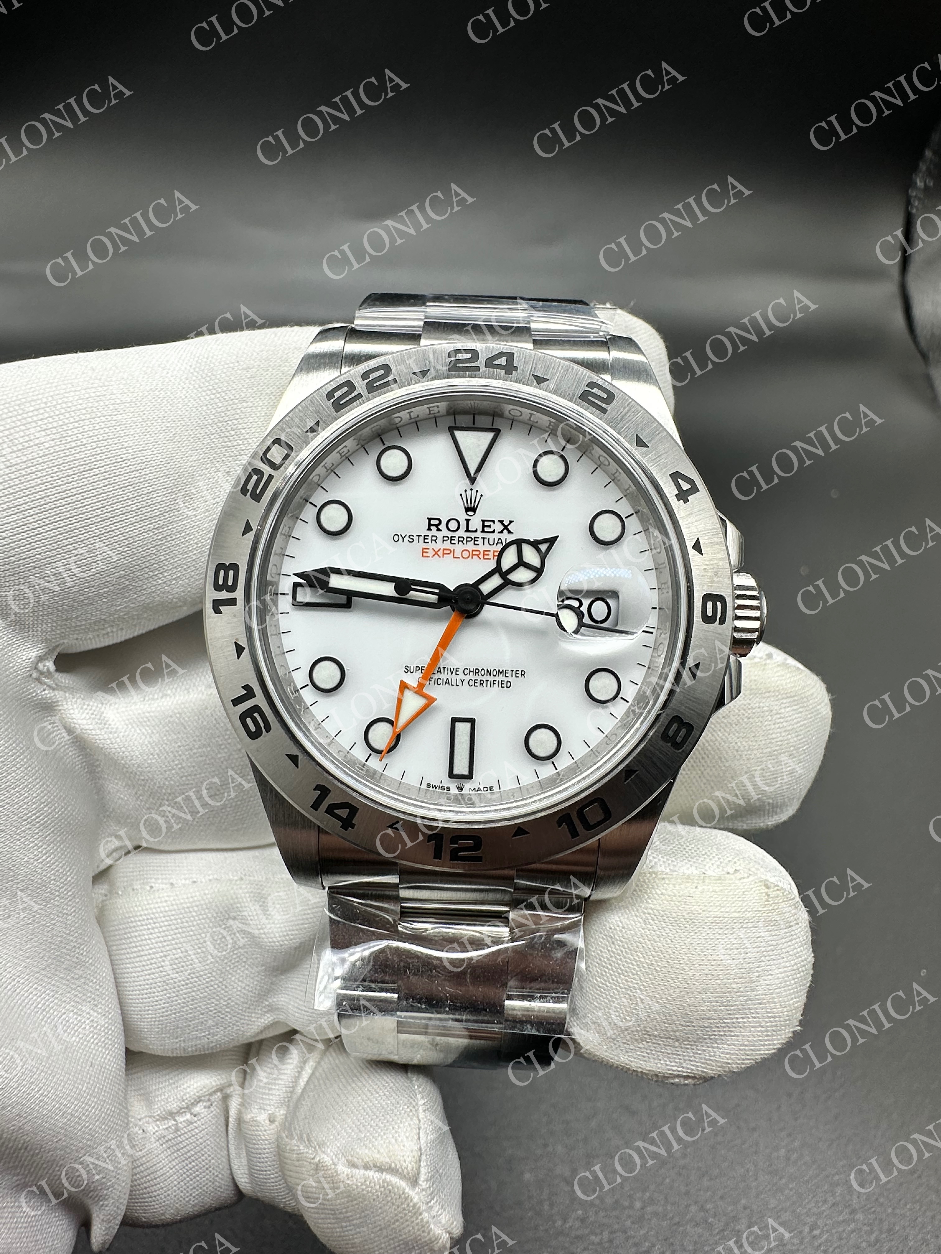 EXPLORER II 42MM 226570 904L SS WHITE DIAL ON BRACELET