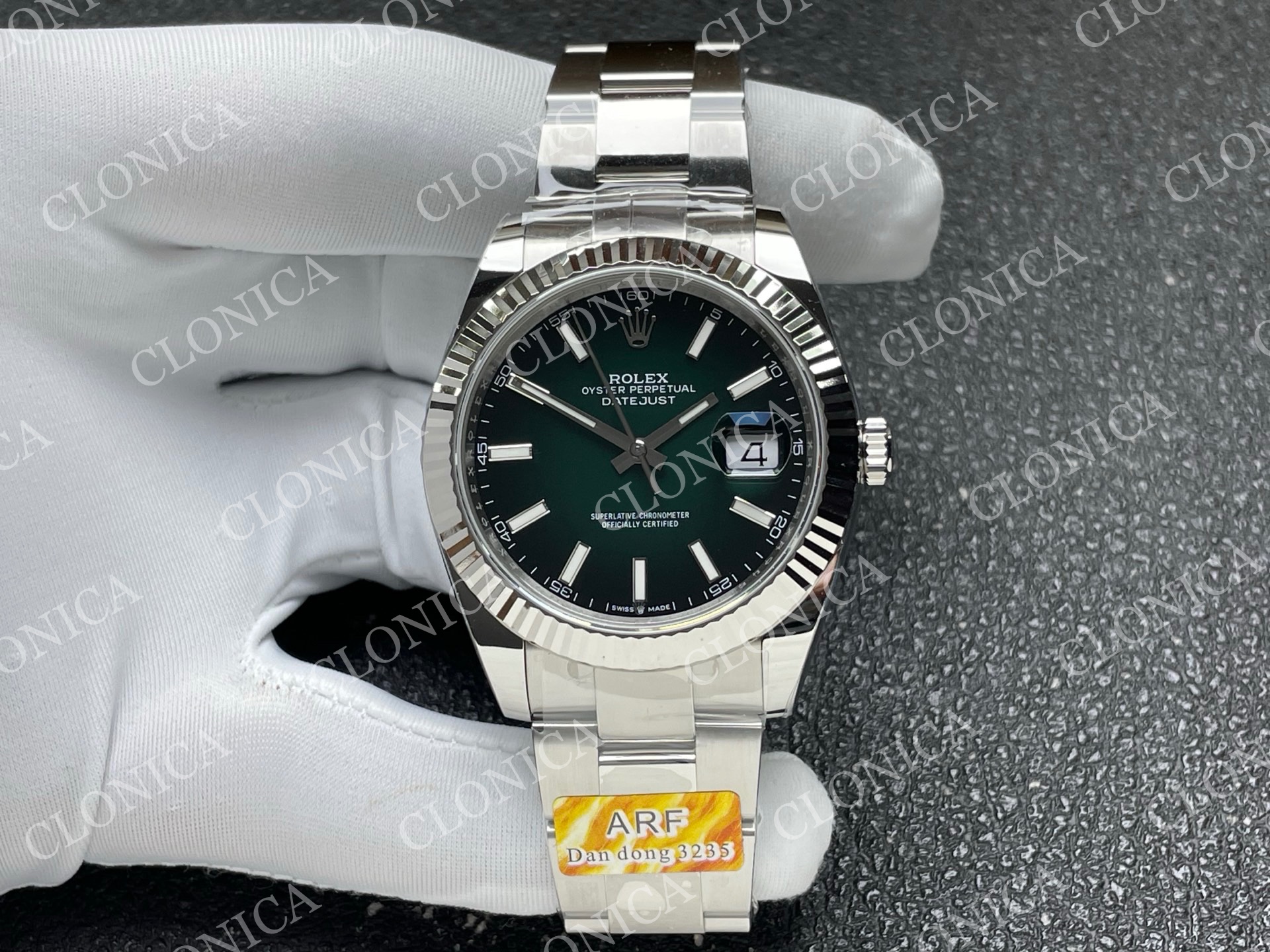 DATEJUST 41 126334 904L SS OMBRE GREEN DIAL ON OYSTER BRACELET DD3235