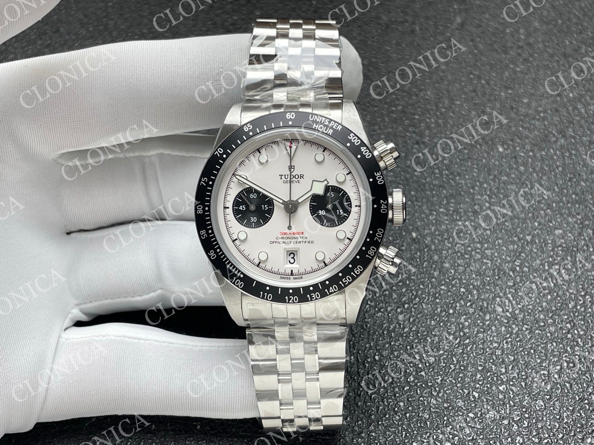 BLACK BAY CHRONO SS WHITE/BLACK DIAL ON SS BRACELET A7750